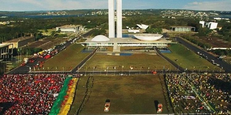 Quais são as chances de “Democracia em Vertigem” levar o Oscar?