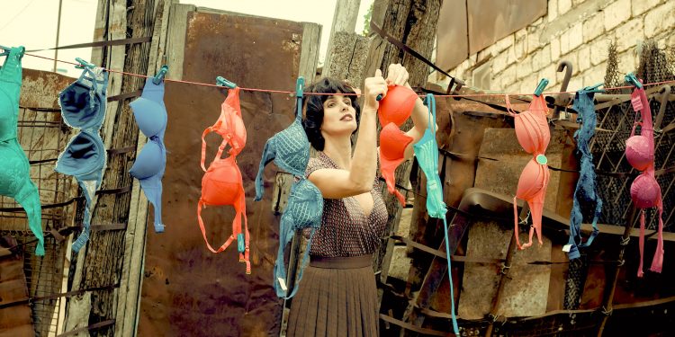 “De Quem É o Sutiã?”: dos cinemas direto para o streaming