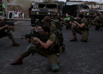 Crítica: “Soldado Estrangeiro” mostra o antes, durante e depois da vida de um soldado