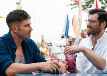 Comédia romântica “Mais que Amigos” está em cartaz nos cinemas