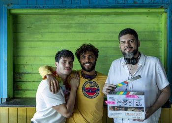 Novo filme do premiado diretor de “Pacarrete”, Allan Deberton, é filmado na praia de Canoa Quebrada