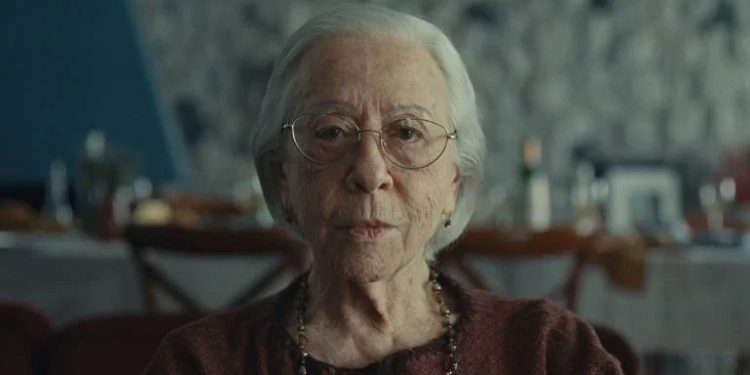 “Ainda Estou Aqui” lidera bilheterias no Brasil e leva mais de 350 mil pessoas aos cinemas em sua estreia