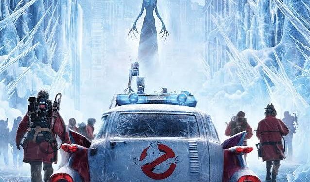 “Ghostbusters: Apocalipse de Gelo” se perde no próprio ‘fan service’