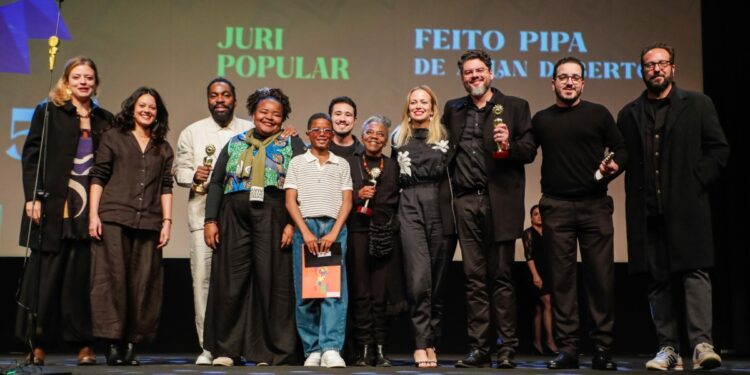 “Feito Pipa” é o grande vencedor do Festival de Gramado com 4 Kikitos, incluindo Júri Popular